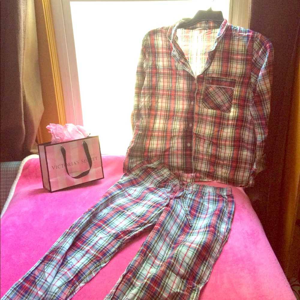 Victoria's Secret Red White 2pc Pajama Set ❤️